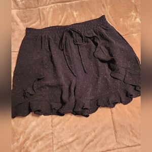 NWOT-Black Polka Dot Ruffle Drawstring Shorts Size Large